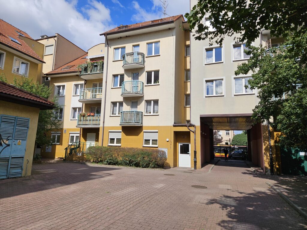 4 pokojowe mieszkanie blisko Bielan Wrocławskich - zdjęcie 6