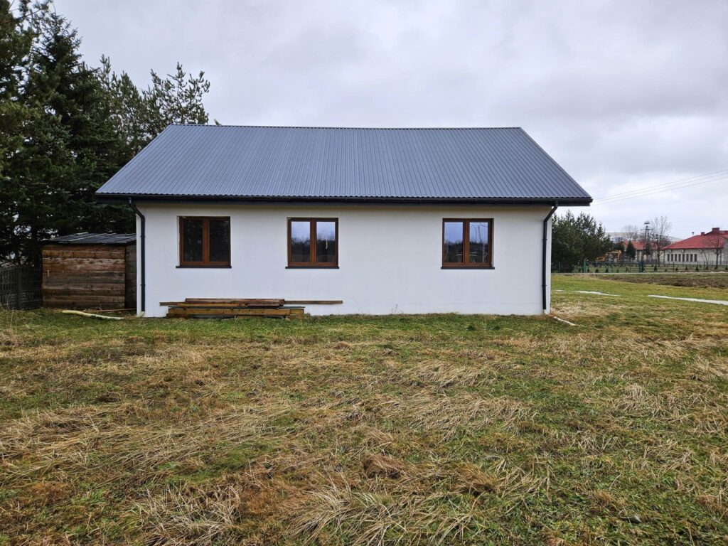 Nowo wybudowany dom w Pielgrzymce - zdjęcie 4