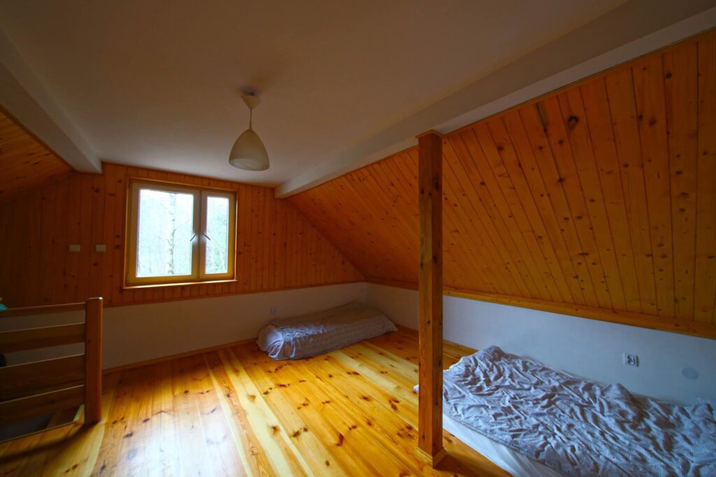 Posiadłość z dwoma domami nad jeziorem Mielno - zdjęcie 21