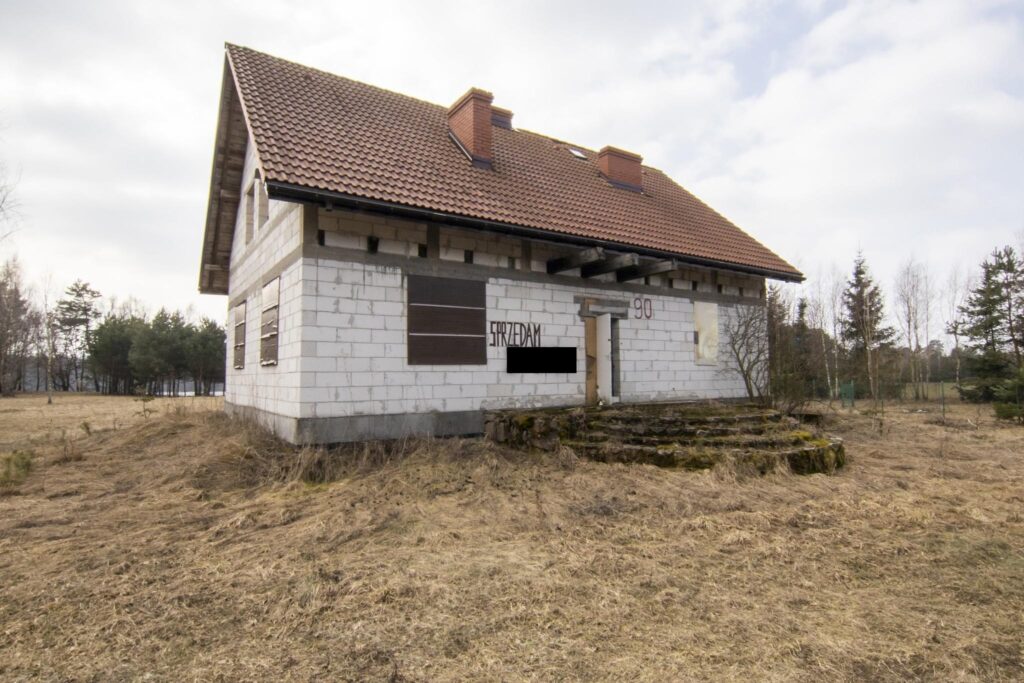 Posiadłość z dwoma domami nad jeziorem Mielno - zdjęcie 29